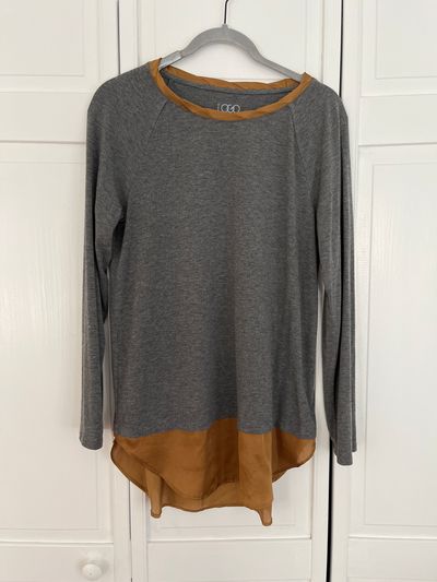Logo Lori Goldstein Tunic length. Dark grey with dark gold satin. Long Sleeve Women's - S