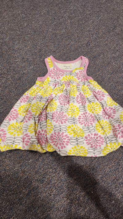 Offspring Summer dress, 2 of 2 matching twins 12 Months