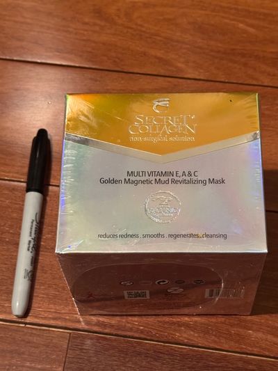 Brand, new sealed secret collagen golden  magne Mask with vitamin E, A and C retail over $300
