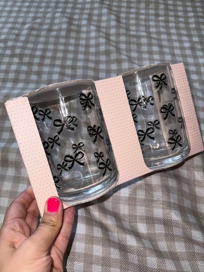 NEW CAUPCAKES AND cashmere NEW set of 2 acrylic bow cups