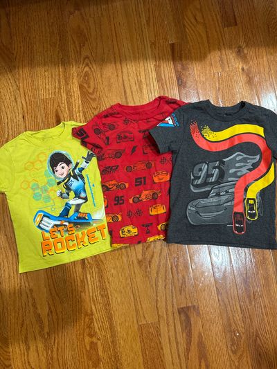 Disney Size 2/3 short sleeve bundle 2T