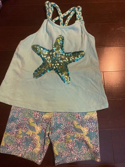 Tommy Bahama Two piece short set size 5/6 5T