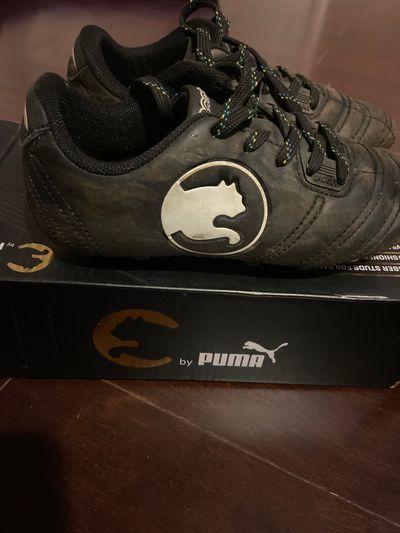 Puma Size 13 Procat soccer cleats 13 (Lil' Kid)