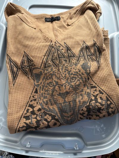Torrid Size 2 Def Leppard Thermal Top  Women's 2X