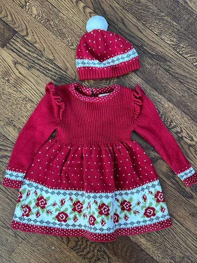 Tahari holiday dress Includes matching hate 6-9 Months