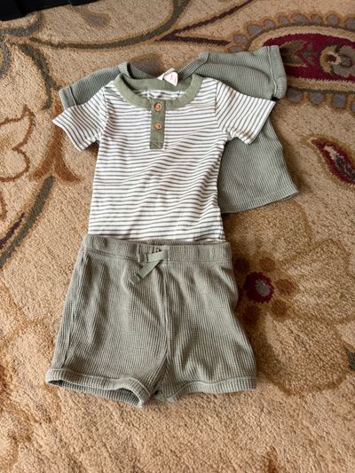 Cloud island 2 short sleeve shirts and green shorts 3-6 Months