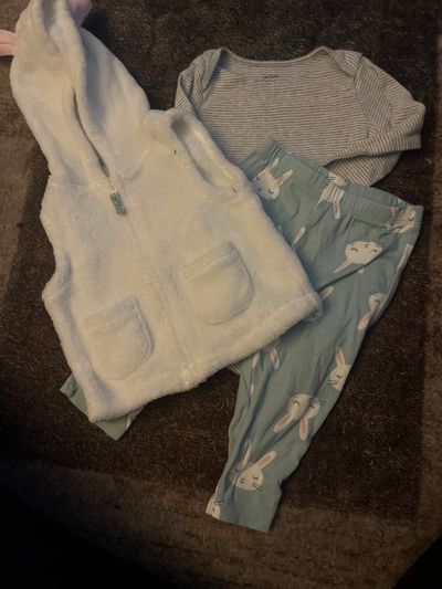 Easter bunny matching set size 12m White hooded bunny vest, grey long sleeve onesie, bunny leggings 12 Months