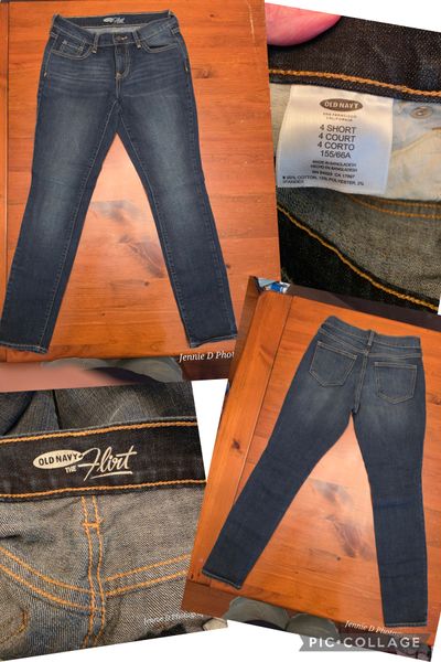 Old Navy Dark blue size 4 short flirt jeans Women's 4