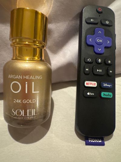 Brand new argan healing oil 24 karat gold Soleil Luxury hair care item high retail shimmery 1.69 ounce