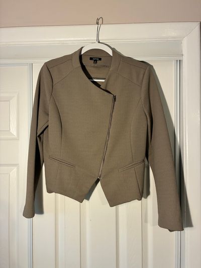 Apt 9 Asymmetrical tan jacket with zipper Women's - M