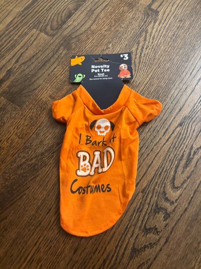 Brand new novelty, pet tea says I bark at bed Costumes for Halloween size small