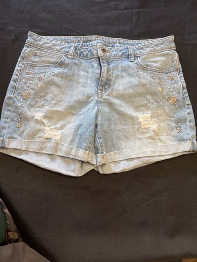 Jennifer Lopez distressed shorts Bling and embroidery embellishments Women's 8