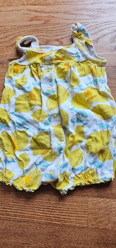 Child of Mine Like new lemon printed tank top body suit 6-9 Months