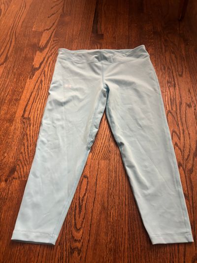 Under Armour youth extra large turquoise long Capr Pants 14-16