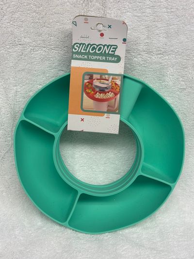 Brand New Silicone Snack Topper Tray for water bot Brand New Silicone Snack Topper Tray for top of water bottle
