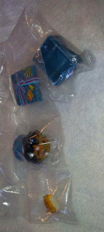 Disney 100 Tsum Tsum Encanto Mirabel Brand new, series 5, with mini leopard and gift box stand