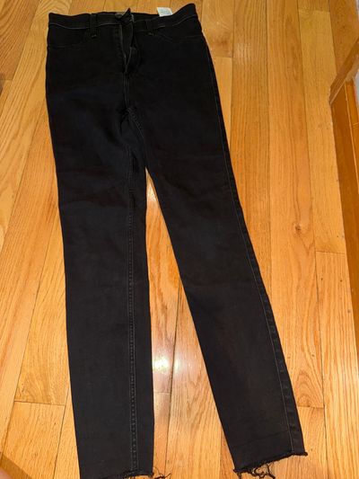 Abercrombie Black high rise skinny jean 29