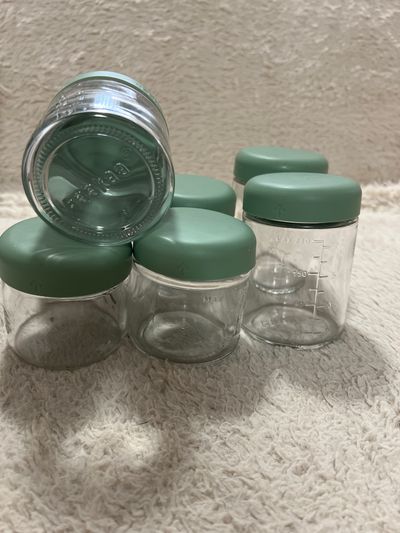 Haakaa Like New , 7 pieces glass jars with silicone lids