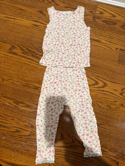 Petite Hailey 2 piece sleeveless floral outfit, boutique bought 2T