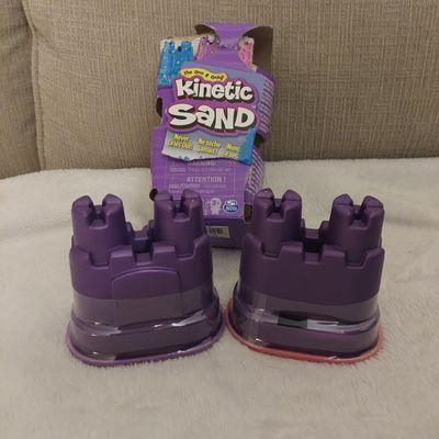 Brand new Kinetic sand 2 packs of kinetic sand colors purple and pink unopened container