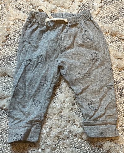 Baby Gap organic cotton joggers Cute athletic veggie print. SFPF home 6-12 Months