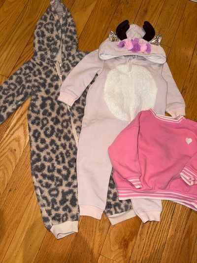 Grayson Mini & Cat & Jack Lot- leopard Sherpa one piece , purple deer one piece & pink crew 6-9 Months