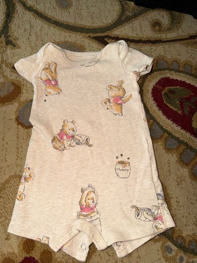 Disney Winnie the Pooh romper 0-3 Months