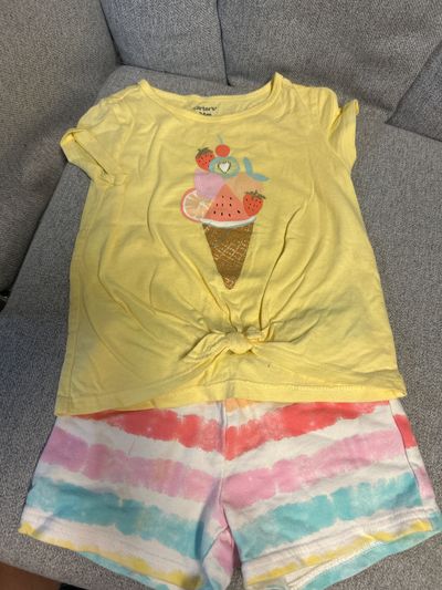 Carters Short set 24 Months