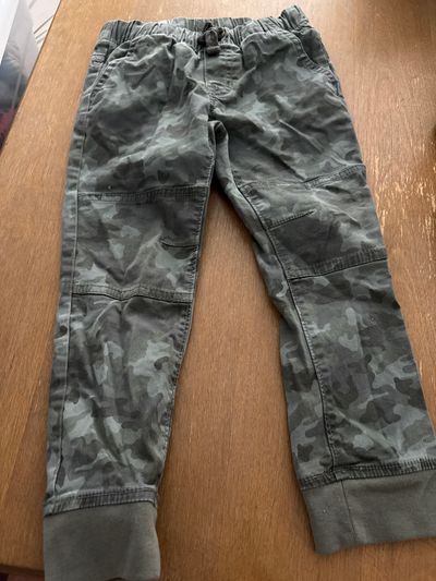 Cat n jack Camo joggers 4T