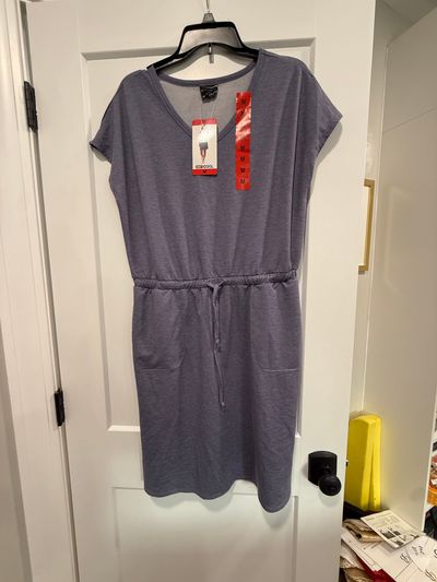 32 Cool NWT Super soft pullover dress with pockets Women's - M