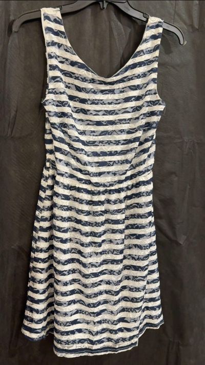 ATMOSPHERE NAVY AND WHITE STRIPE Women's - M