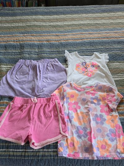 Berkley Jensen Skort Shirt Tank and Tee 4 Piece Set Pink and Purple Floral 6T/6