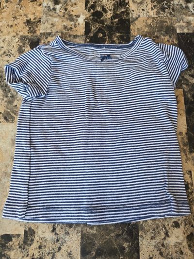 Carters short sleeved shirt  9 Months