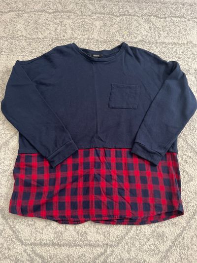Forever 21 Navy blue sweatshirt top, bottom is flannel EUC Women's - S