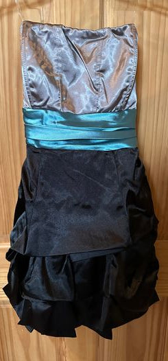 Brand new size 9 Beautiful  dress Women's 8