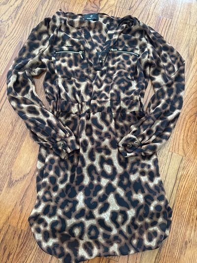 Ronnie Nicole Long sleeve cheetah print dress Women's 8