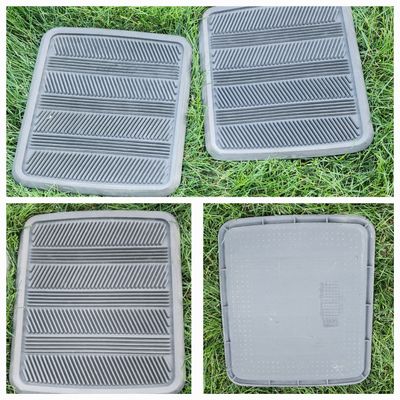 2 SQUARE PLASTIC CAR MAT