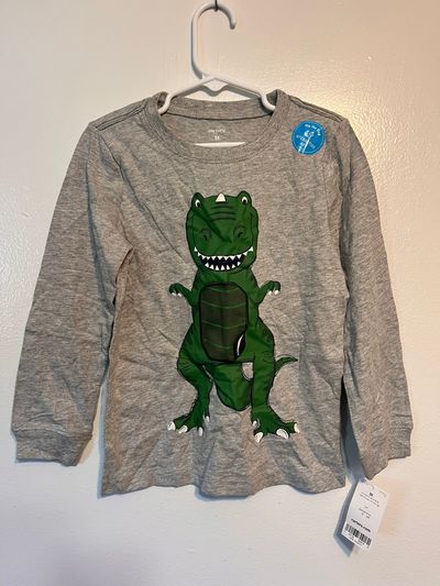 Carters NWT!! Grey Long Sleeve Tee w Dinosaur 5T/5
