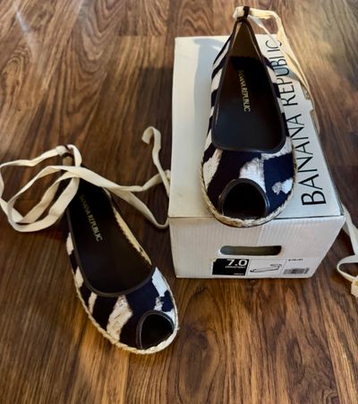Banana Republic Brown & white zebra print with leg tie up 7 (Adult)