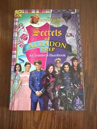 Descendants Secrets of auradon  prep