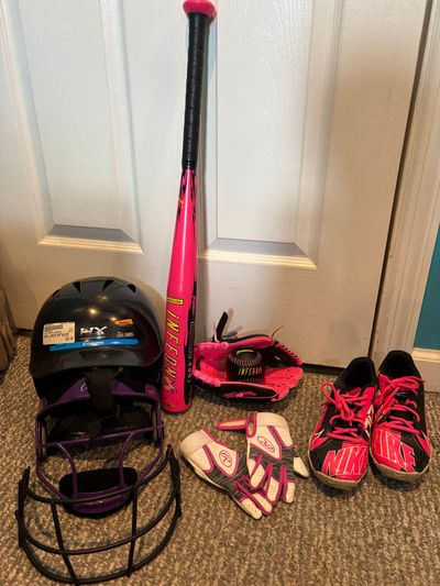 NA Pink bat, gloves, shoes and guards, helmet with parts