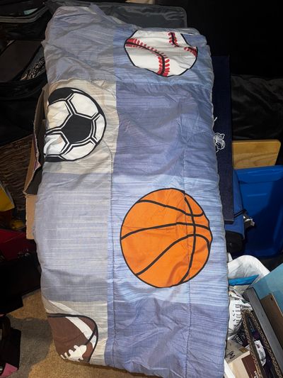 Sports Full Size Comforter Full size comforter. Baseball football basketball soccer
