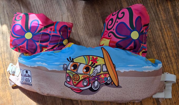 Swim vest child size 30-50 pounds