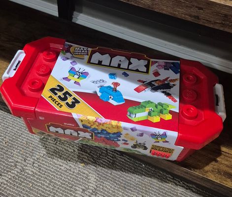 Large Box of Legos Regular Size Bricks Brand New 253 pieces!