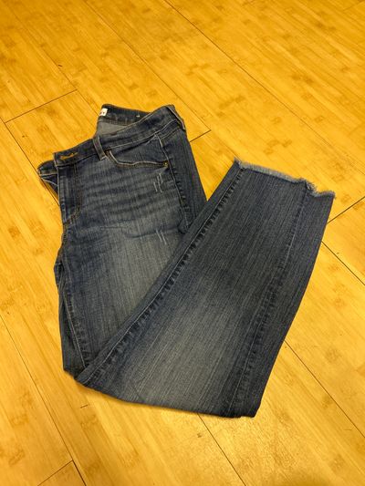 Loft Modern Skinny Frayed Ankle Women's 4
