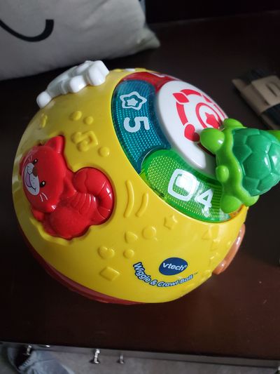 Vtech Wiggle and crawl ball