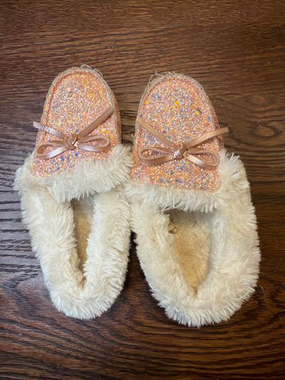 Cat and jack sparkle shoes  9 (Lil' Kid)