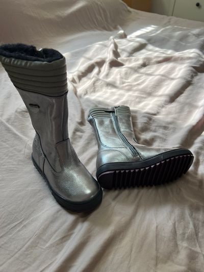 Naturino NEW girls boots , silver 11 (Lil' Kid)