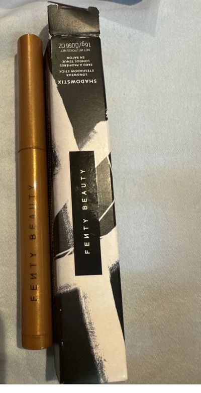 : New Fenty Beauty eye Shadow Stix Longwear Gold color