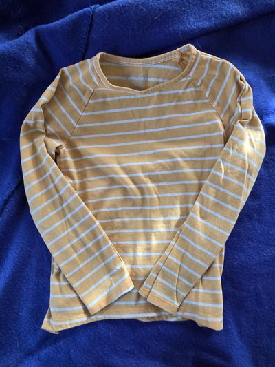Childrens Place Long sleeved shirt size 5/6 yellow  5T/5